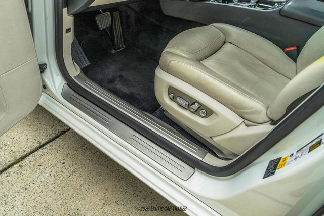 Used 2015 Rolls-Royce Ghost image 38