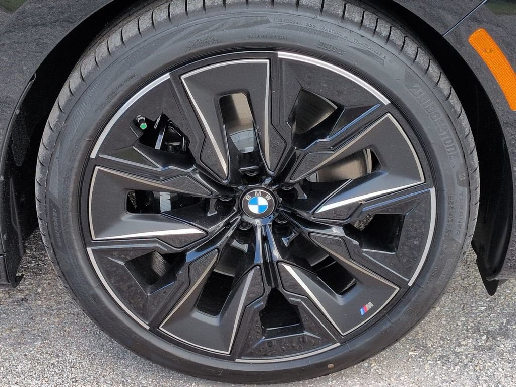 New 2026 BMW 740i xDrive AWD/4WD image 11