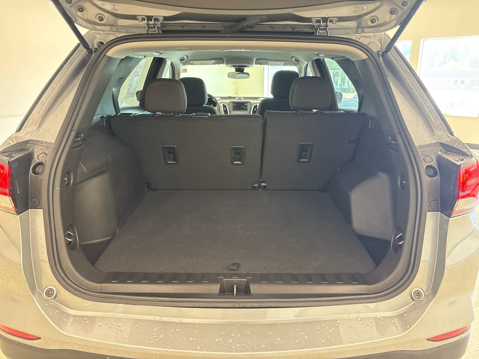 Used 2024 Chevrolet Equinox LS w/ LS Convenience Package AWD/4WD image 8