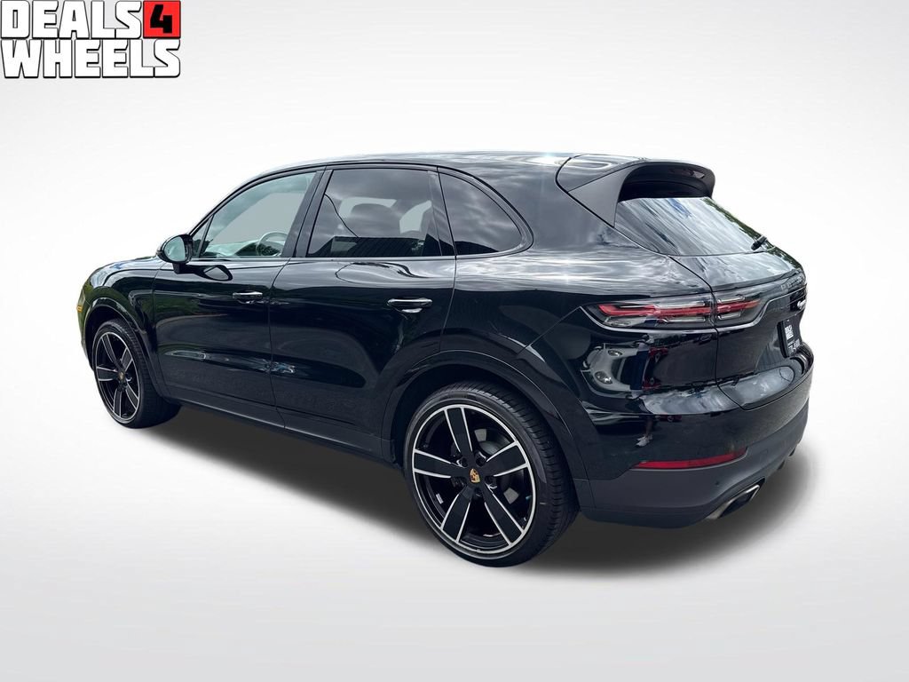 Used 2021 Porsche Cayenne AWD/4WD image 3