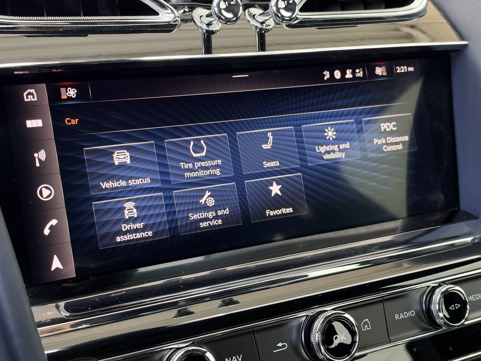 Certified 2021 Bentley Bentayga AWD/4WD image 22