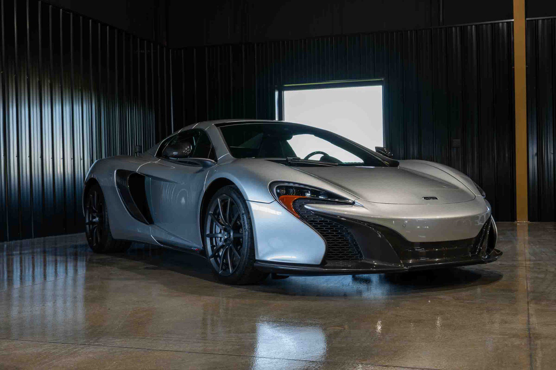 Used 2016 McLaren 650S Spider RWD image 10