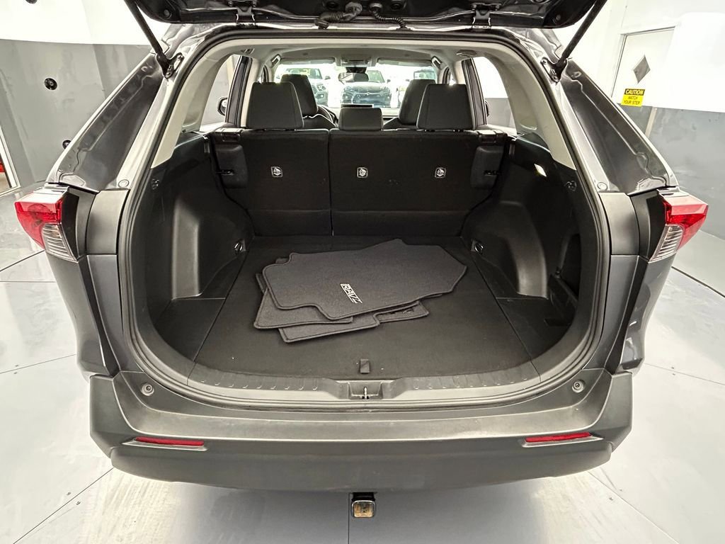 Used 2024 Toyota RAV4 LE FWD image 38