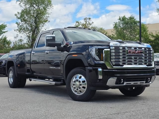 New 2026 GMC Sierra 3500 Denali w/ Denali Reserve Package AWD/4WD image 2