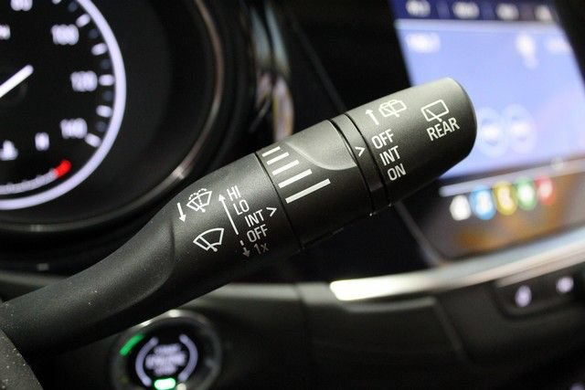 Used 2023 Buick Encore GX Essence FWD image 25