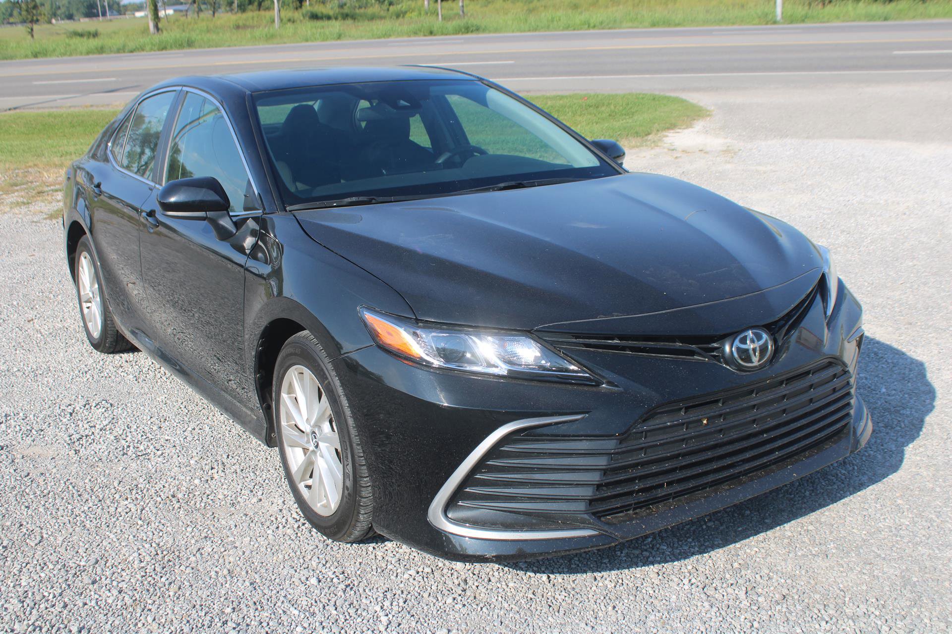 Used 2024 Toyota Camry LE image 1