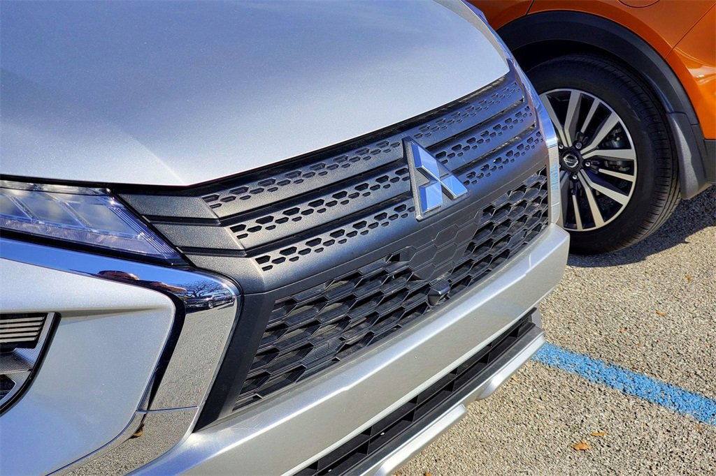 Used 2024 Mitsubishi Eclipse Cross SE image 3