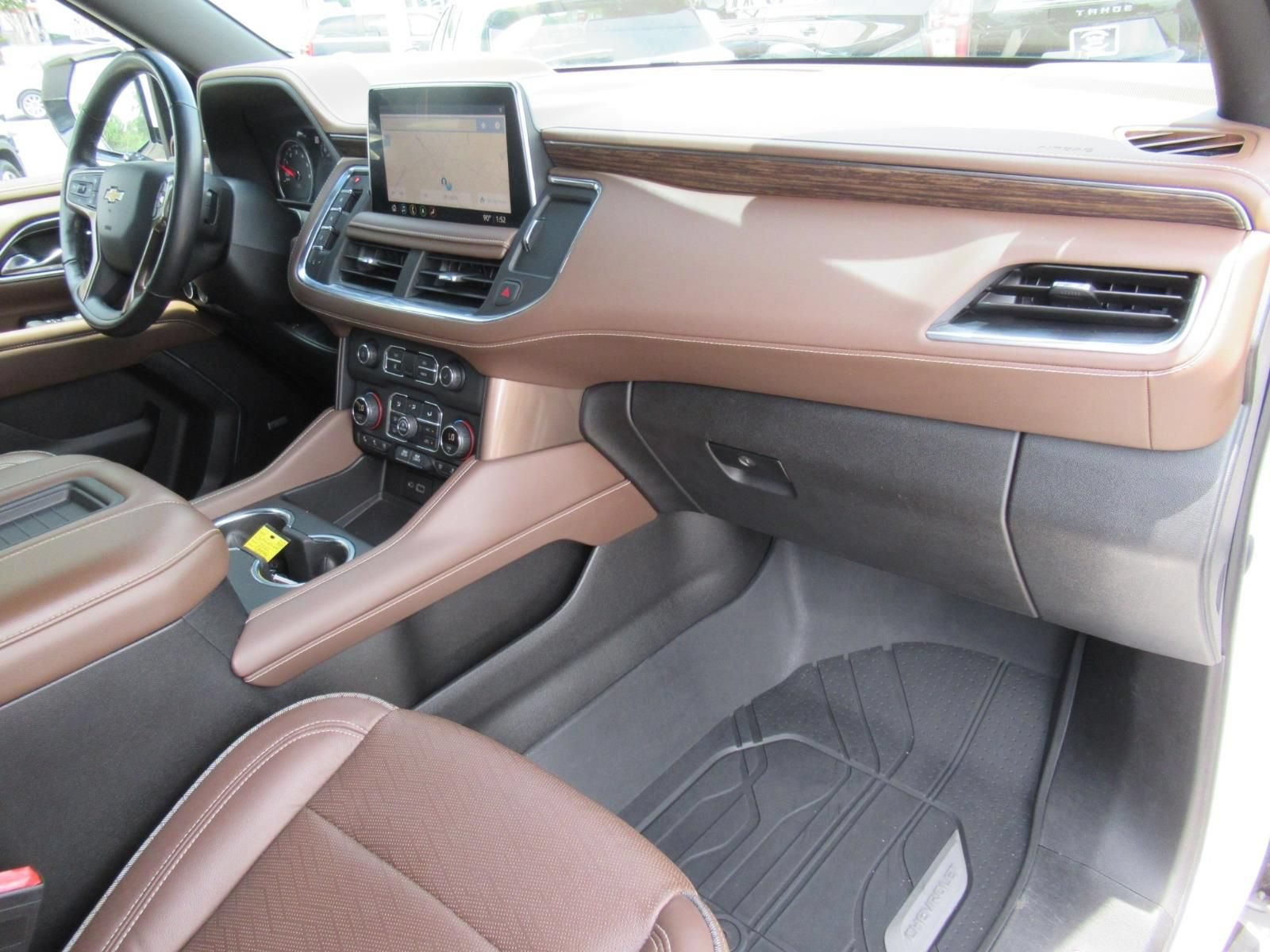 Used 2021 Chevrolet Tahoe High Country w/ Premium Package AWD/4WD image 11