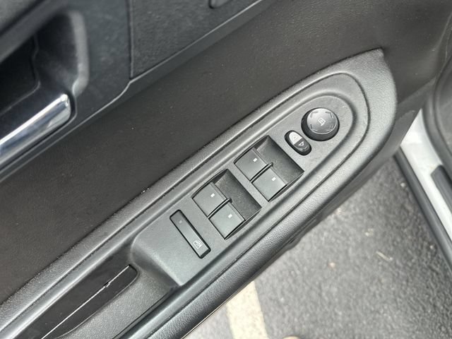 Used 2016 GMC Acadia SLE AWD/4WD image 17