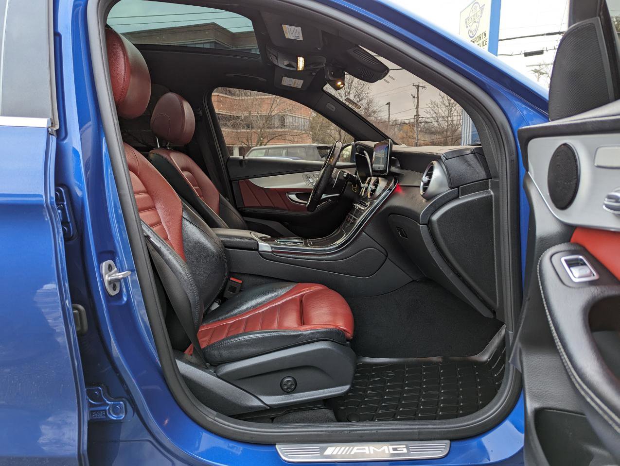 Used 2022 Mercedes-Benz GLC 43 AMG 4MATIC w/ Multimedia Package Lite image 35