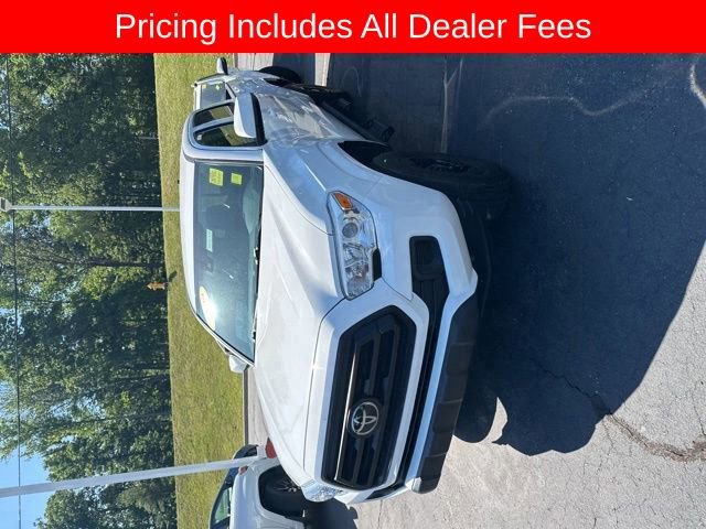 Used 2022 Toyota Tacoma SR AWD/4WD image 1
