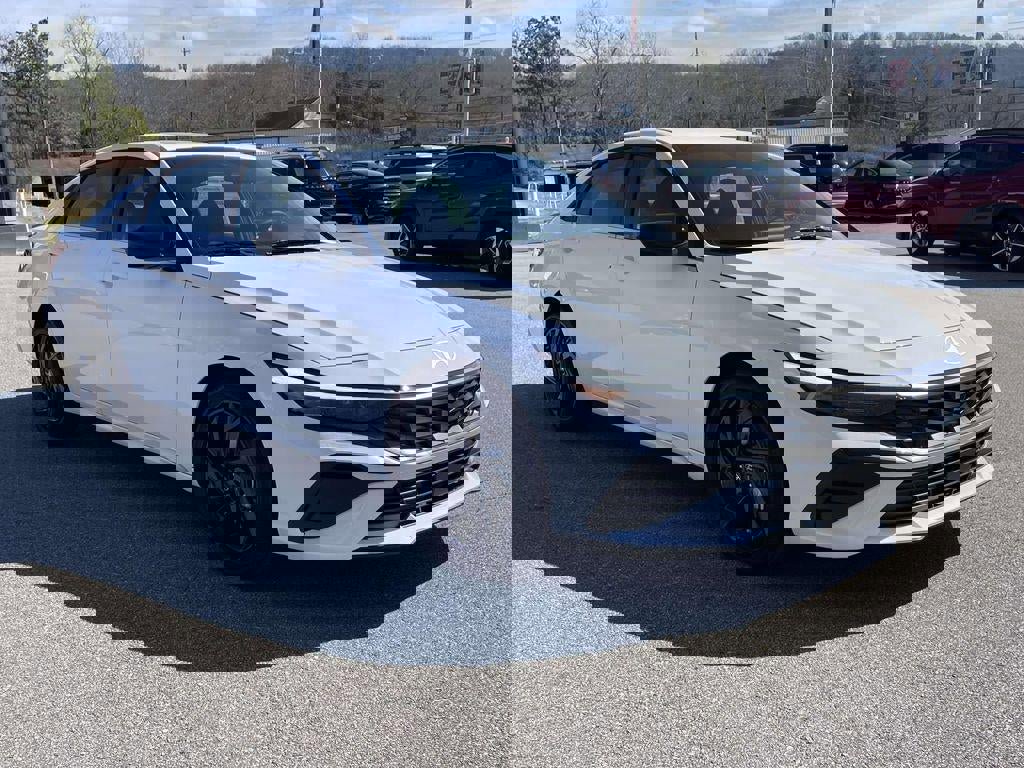 New 2026 Hyundai Elantra SEL Sport Premium image 24