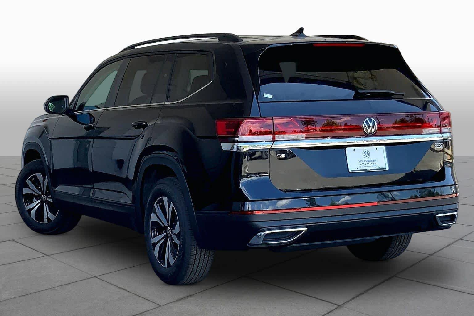 New 2026 Volkswagen Atlas SE FWD image 12