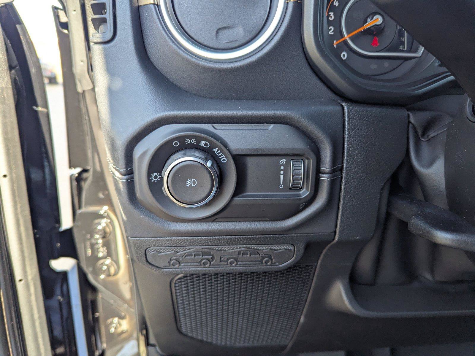 New 2026 Jeep Wrangler Unlimited Sahara AWD/4WD image 27
