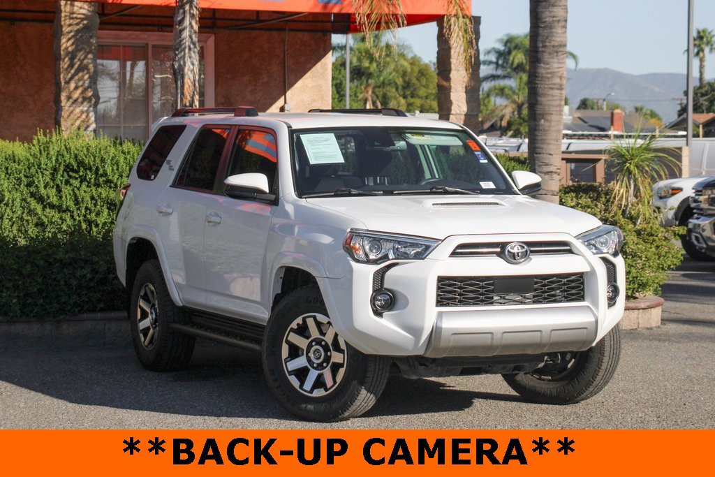 Used 2020 Toyota 4Runner TRD Off-Road Premium image 2