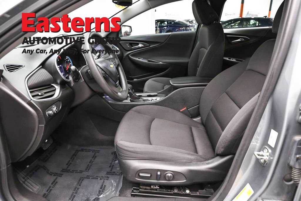 Used 2023 Chevrolet Malibu LT FWD image 14