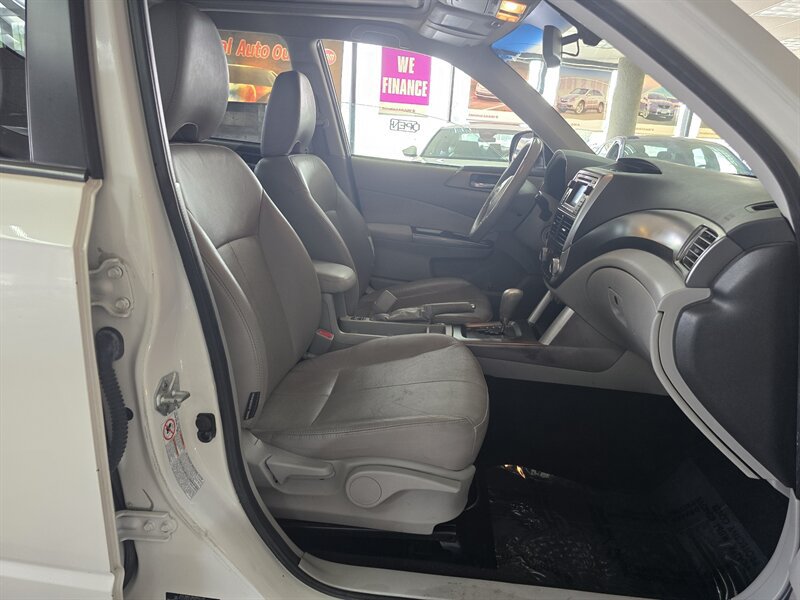 Used 2012 Subaru Forester 2.5X Touring AWD/4WD image 14