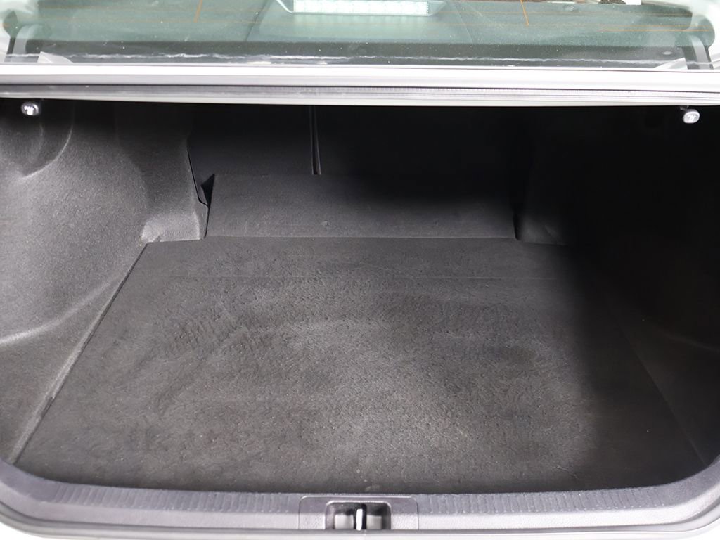 Used 2021 Toyota Camry XSE FWD image 19