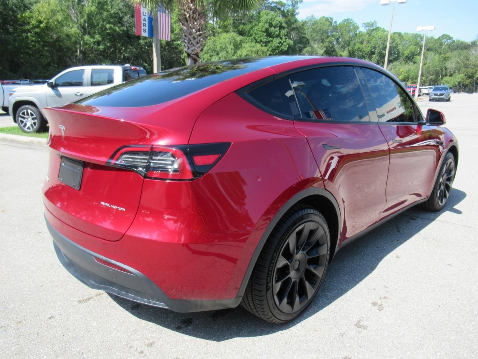 Used 2024 Tesla Model Y Long Range AWD/4WD image 8