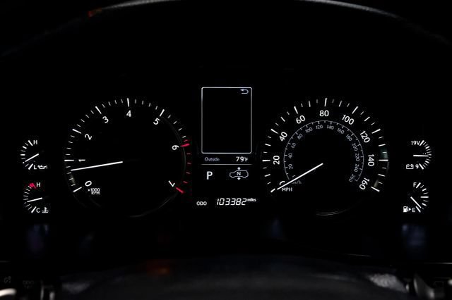 Used 2021 Lexus LX 570 4WD w/ Luxury Package image 20