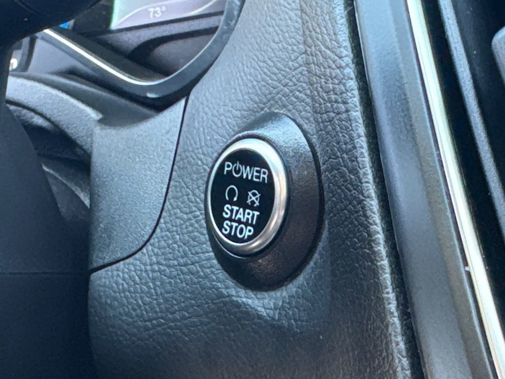 Used 2017 Ford Focus Electric Hatchback image 30