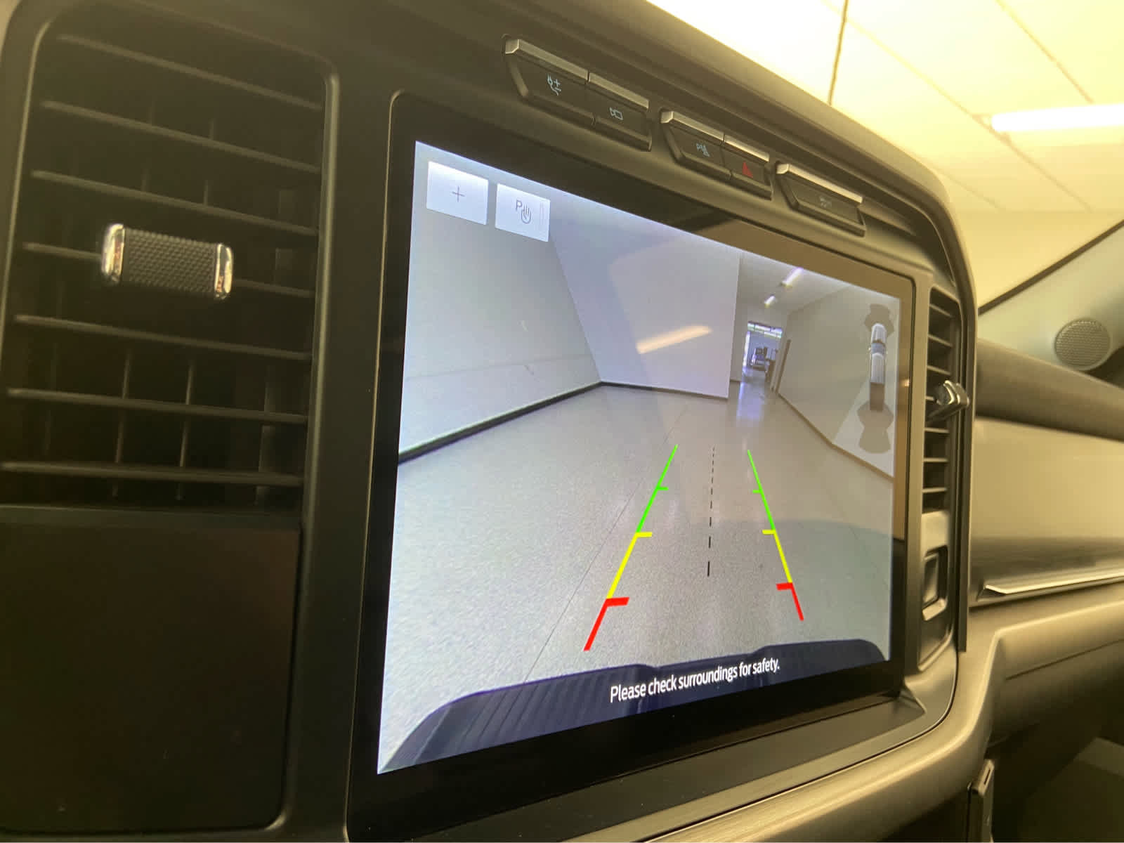 Used 2023 Ford F150 Lariat w/ Equipment Group 502A High image 31