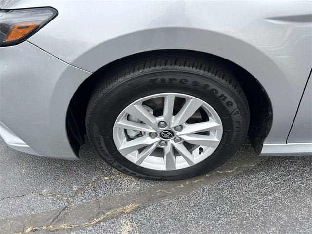 Used 2025 Toyota Camry LE image 28