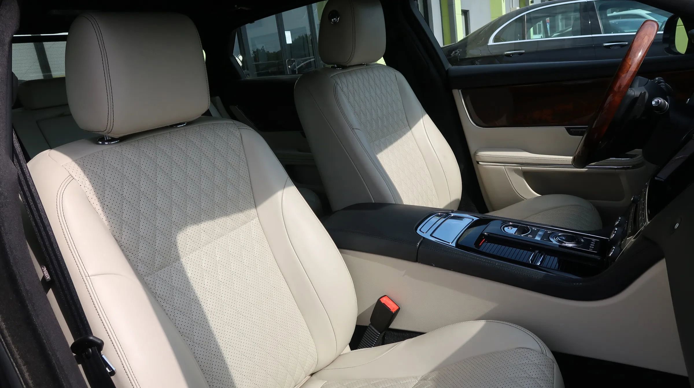 Used 2019 Jaguar XJ L Portfolio image 26