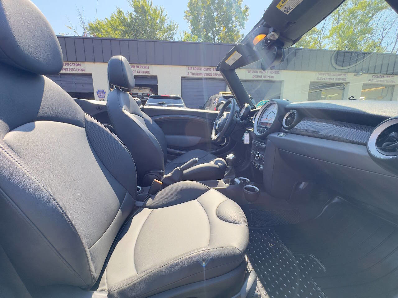 Used 2011 MINI Cooper S w/ Cold Weather Pkg image 13