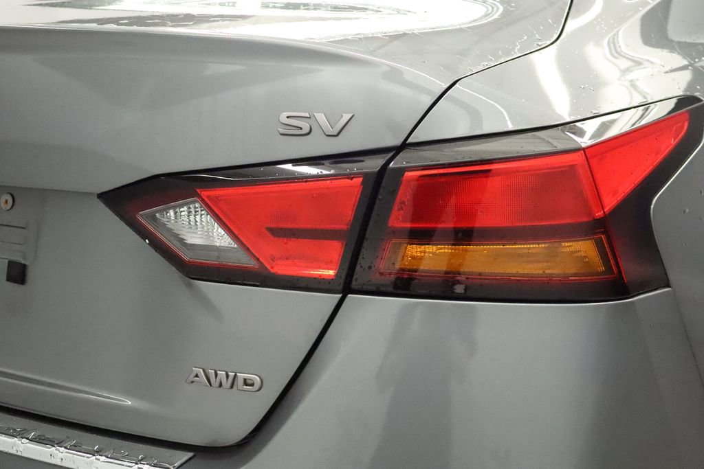 Used 2023 Nissan Altima 2.5 SV w/ SV Premium Package AWD/4WD image 18