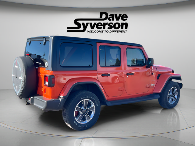 Used 2018 Jeep Wrangler Unlimited Sahara AWD/4WD image 4