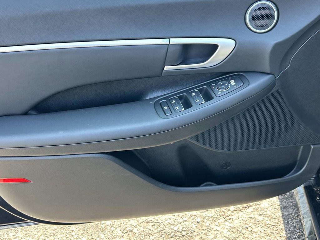 New 2026 Hyundai Sonata SEL FWD image 16