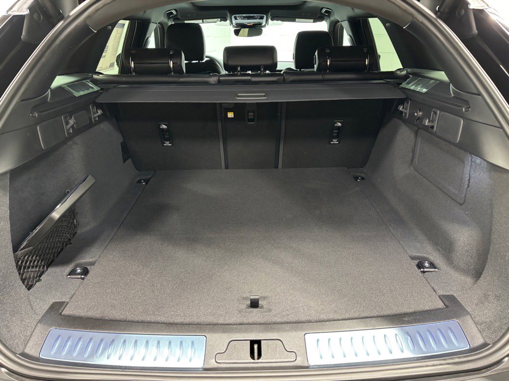 New 2026 Land Rover Range Rover Velar Dynamic SE image 40