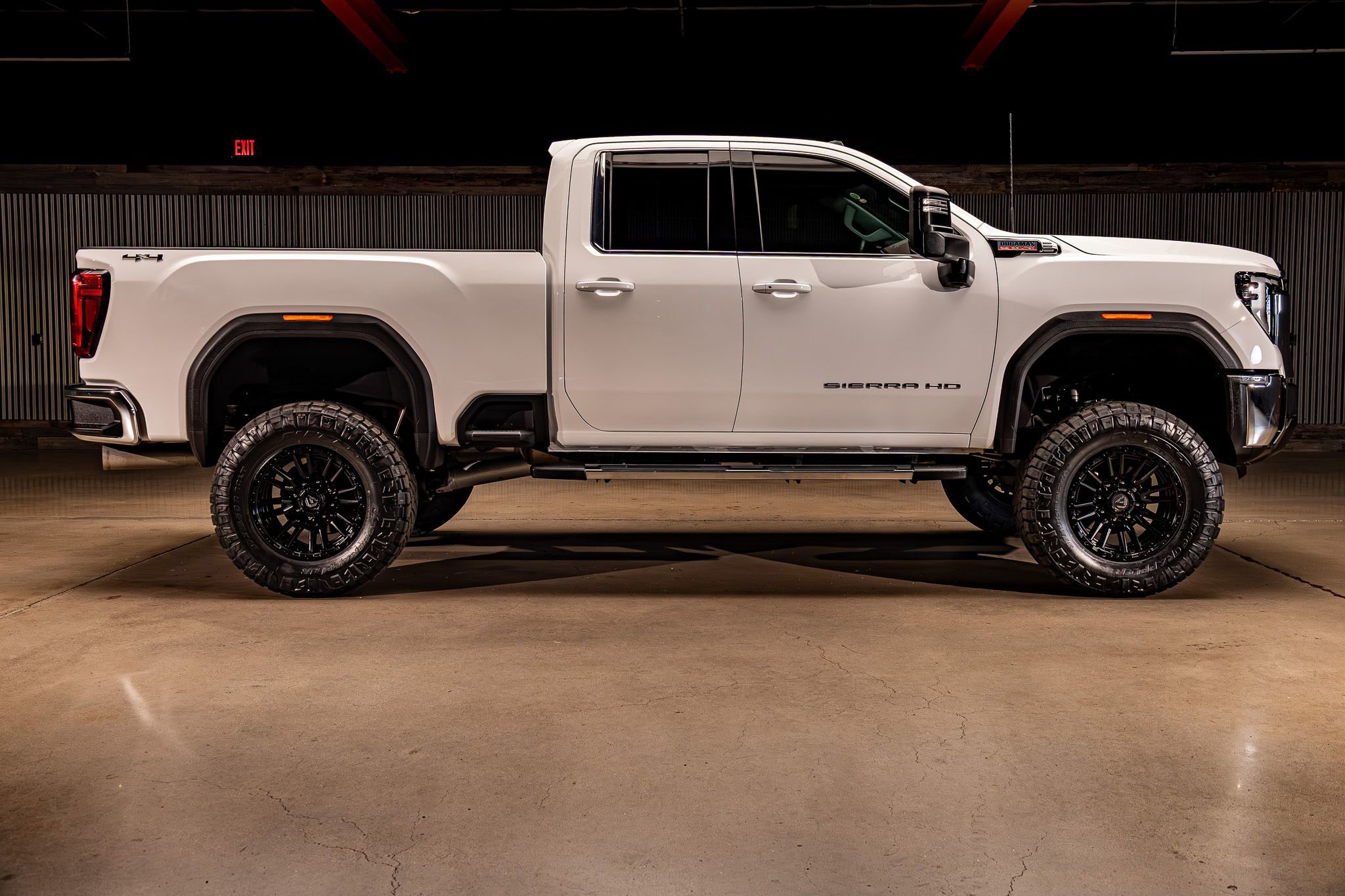 Used 2024 GMC Sierra 2500 SLE w/ SLE Convenience Package image 11