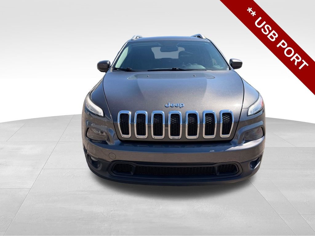 Used 2014 Jeep Cherokee Latitude AWD/4WD image 11