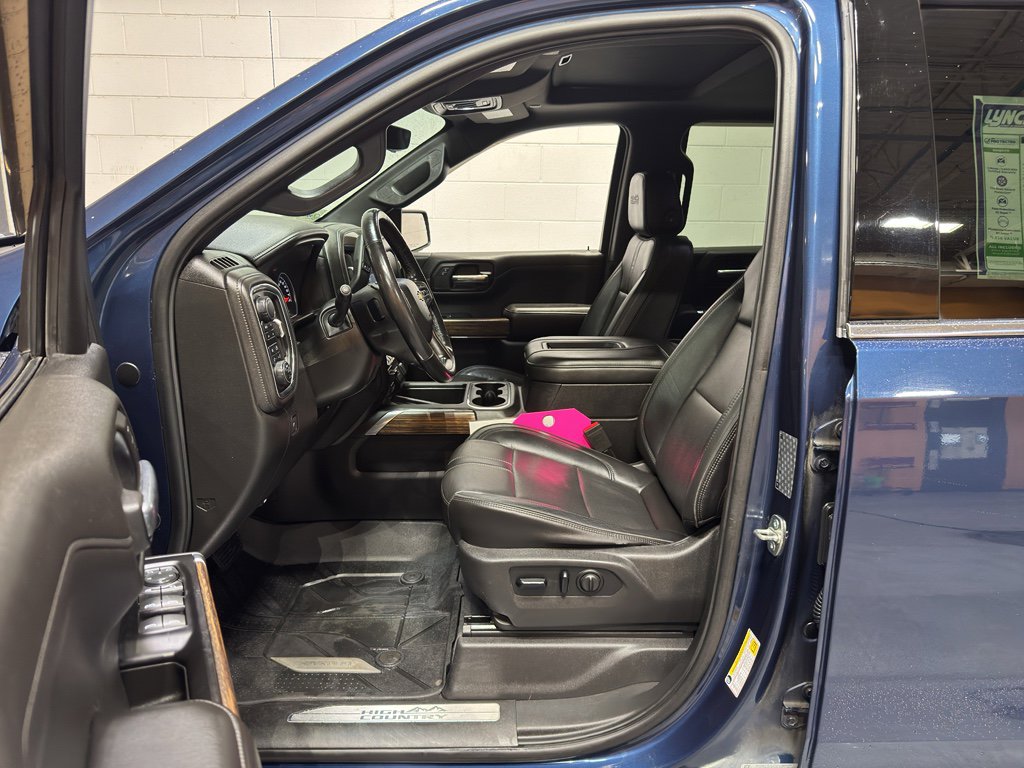 Used 2019 Chevrolet Silverado 1500 High Country w/ Technology Package AWD/4WD image 16