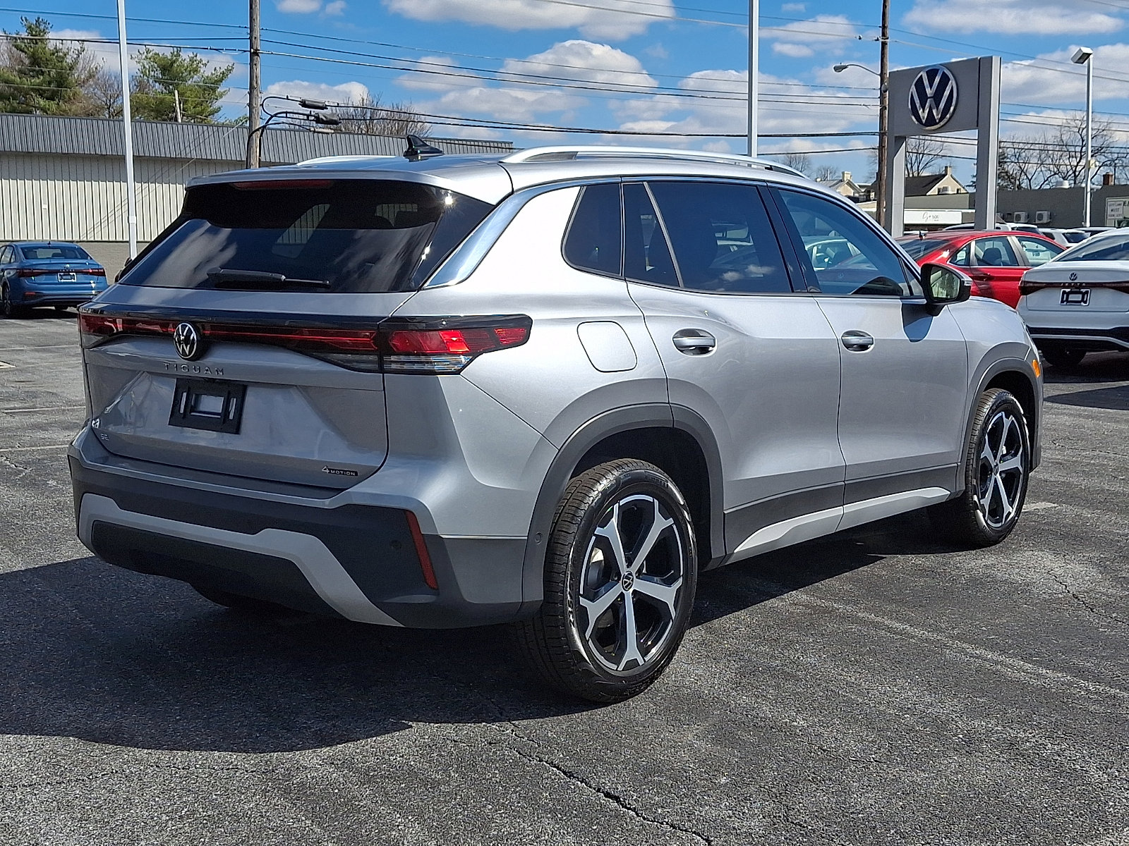 New 2026 Volkswagen Tiguan SE image 5