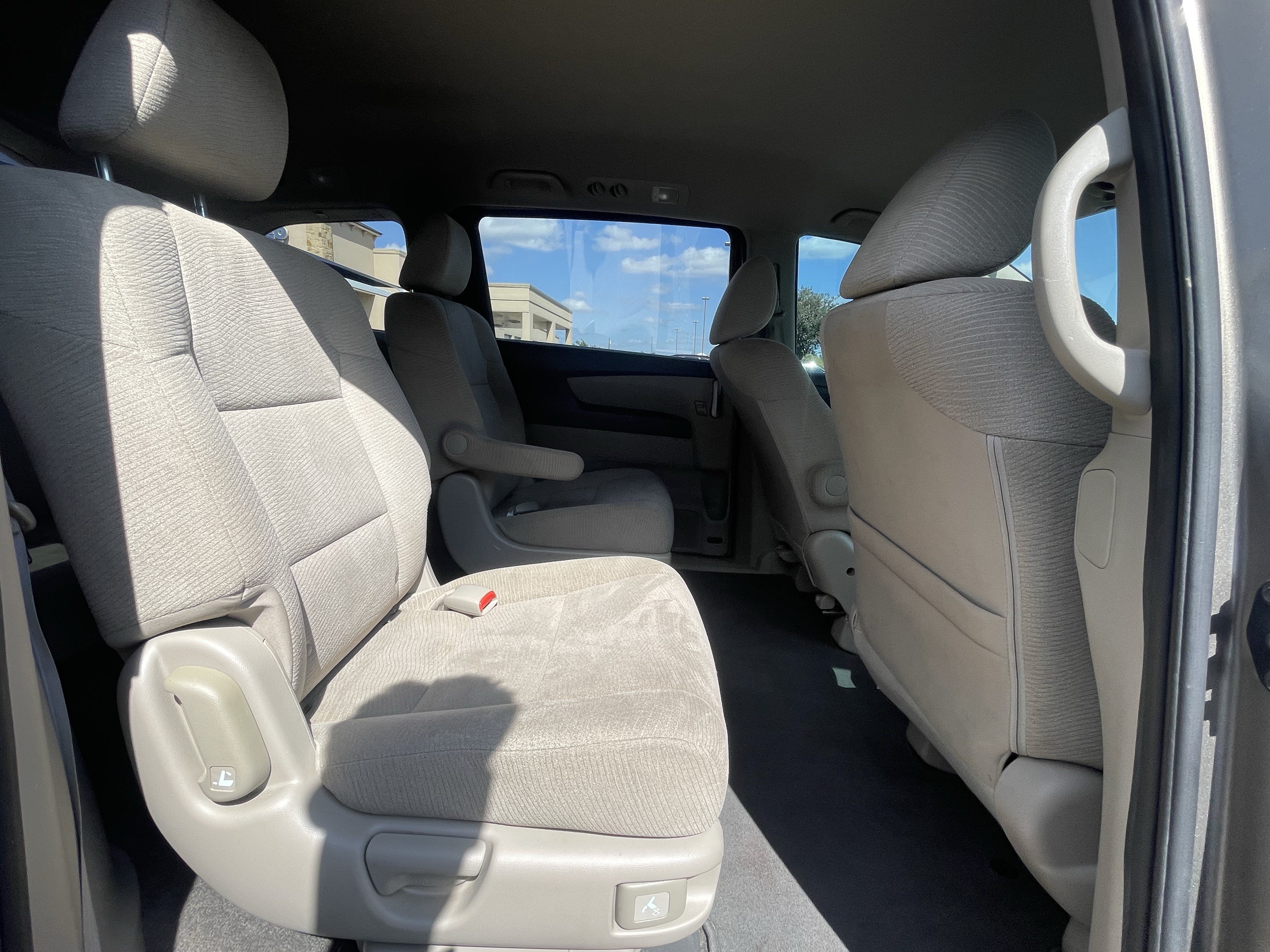 Used 2013 Honda Odyssey LX image 11
