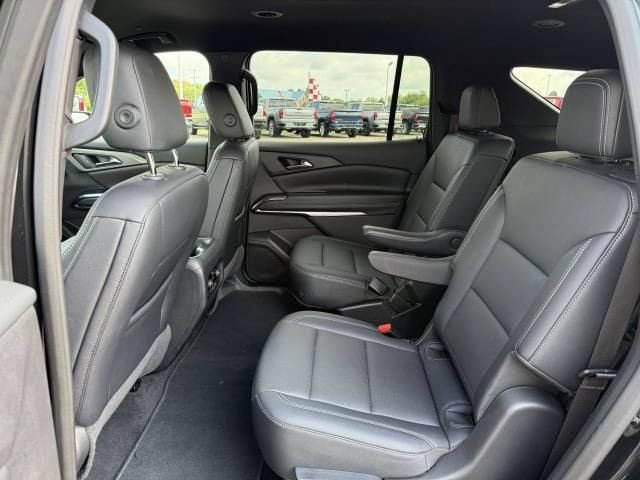 Used 2025 Chevrolet Traverse LT AWD/4WD image 14