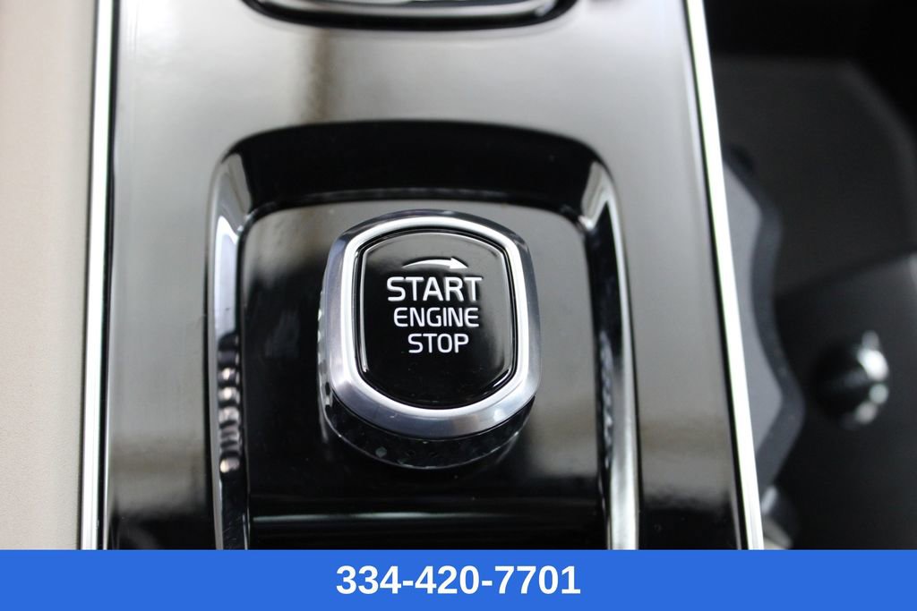 New 2026 Volvo XC90 B6 Plus w/ Protection Package image 10