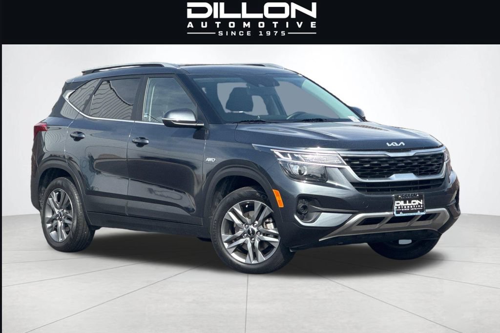 Used 2022 Kia Seltos S AWD/4WD image 1