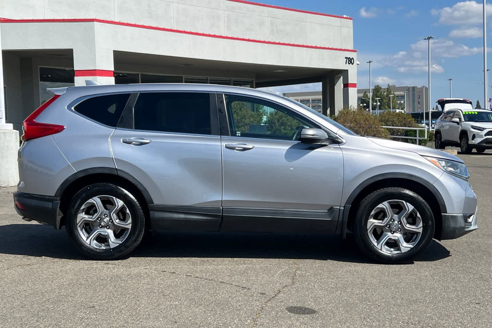 Used 2017 Honda CR-V EX-L image 6