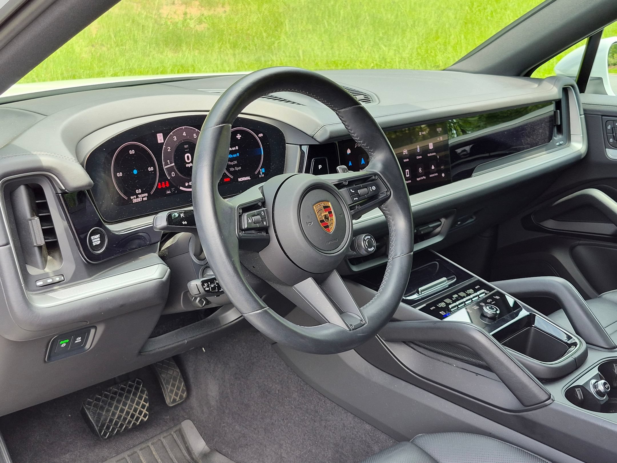 Certified 2024 Porsche Cayenne Coupe AWD/4WD image 4