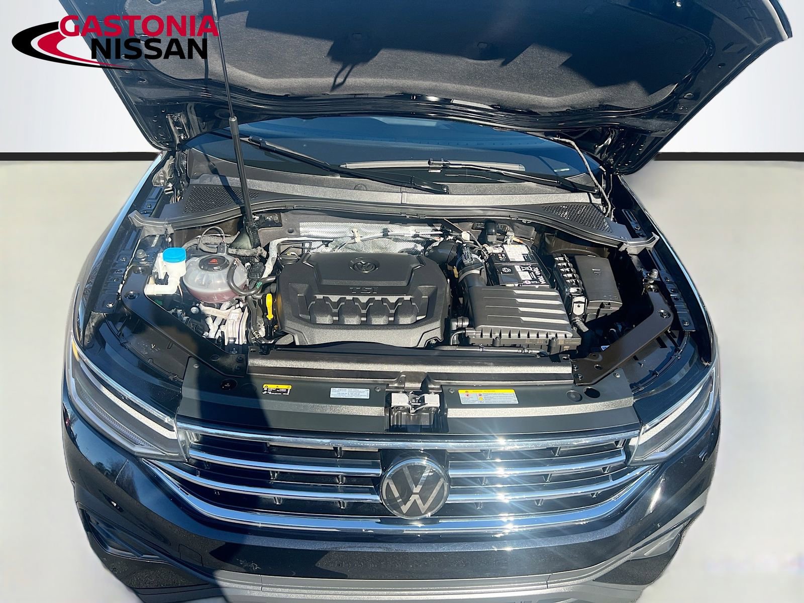 Used 2024 Volkswagen Tiguan S image 39