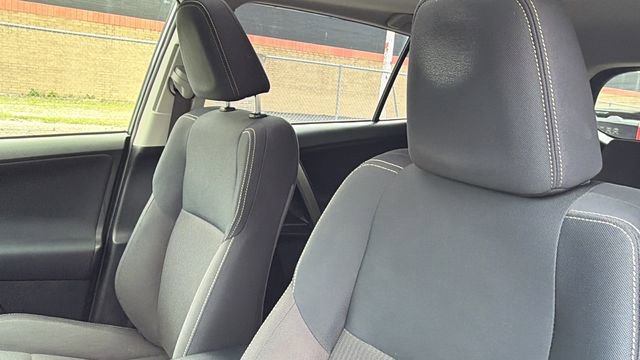 Used 2013 Toyota RAV4 XLE AWD/4WD image 19