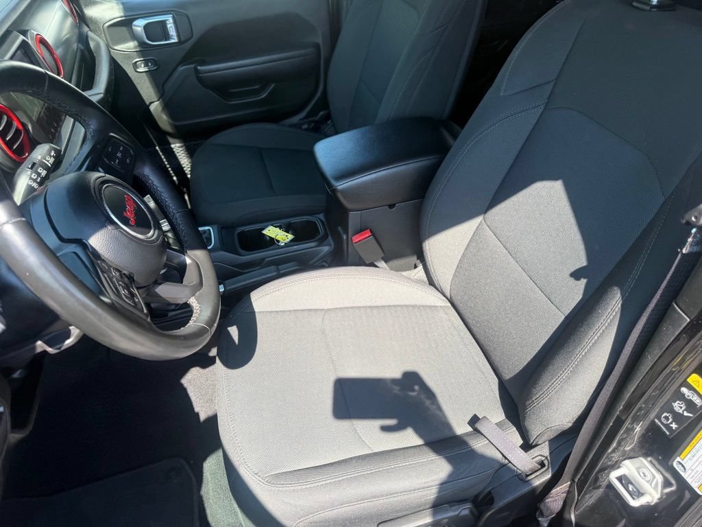 Used 2022 Jeep Wrangler Unlimited Sport AWD/4WD image 14