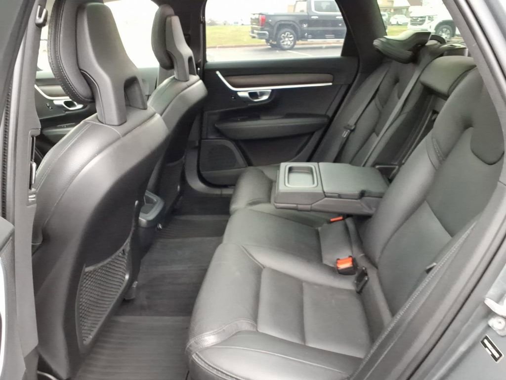 Used 2018 Volvo V90 T6 Cross Country w/ Convenience Package image 29