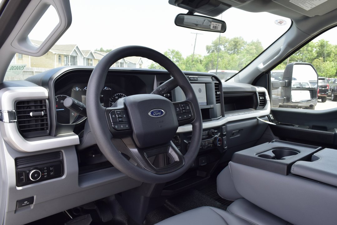 New 2025 Ford F250 XL w/ FX4 Off-Road Package image 17