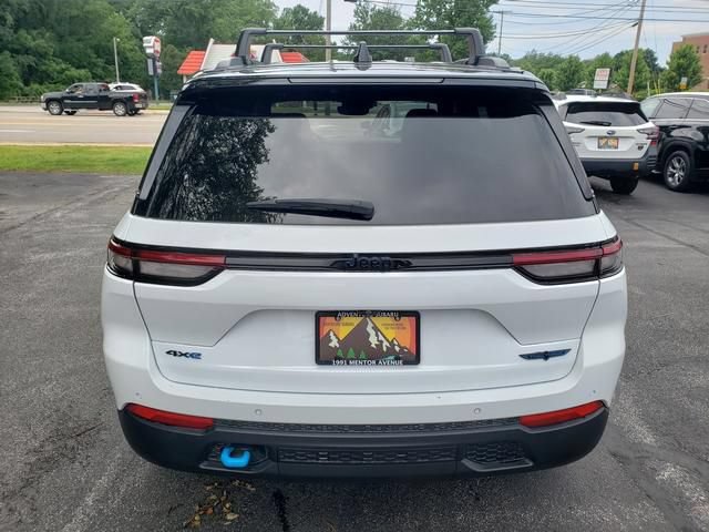 Used 2022 Jeep Grand Cherokee Trailhawk AWD/4WD image 4