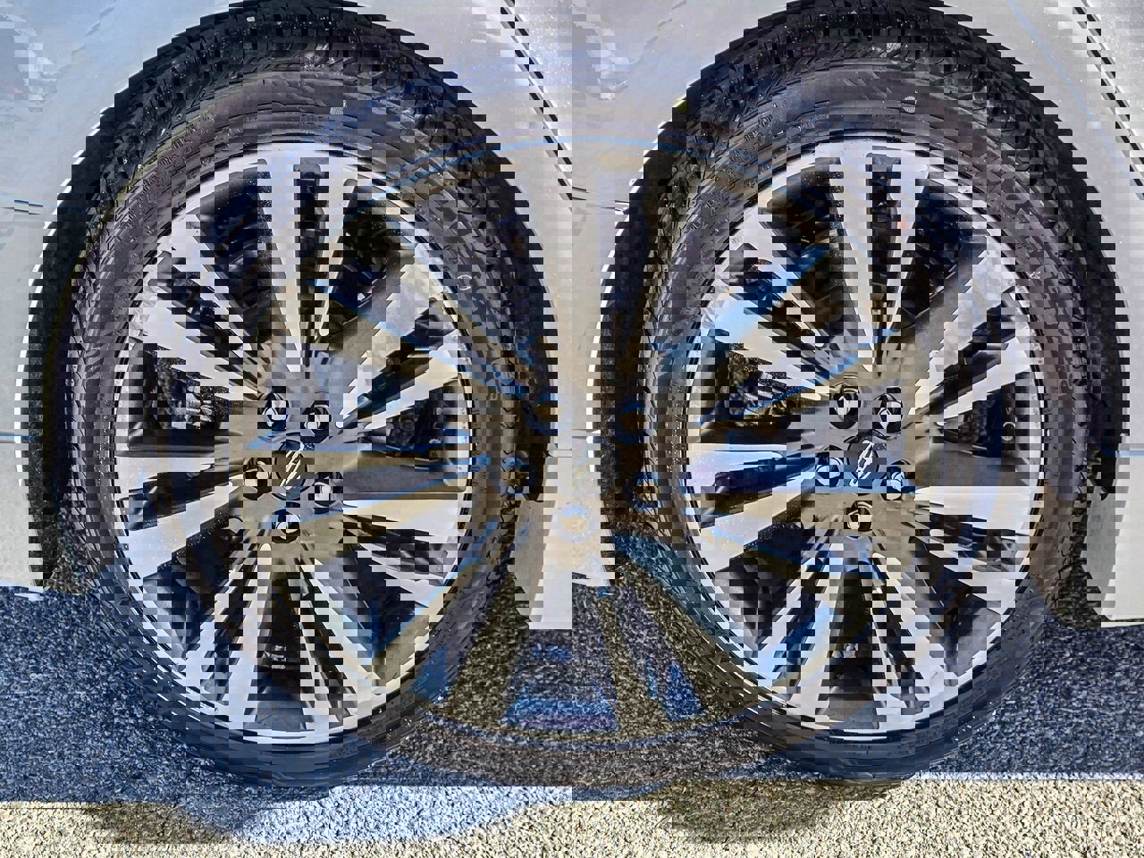 Used 2019 Lincoln MKZ Reserve w/ Luxury Package image 11